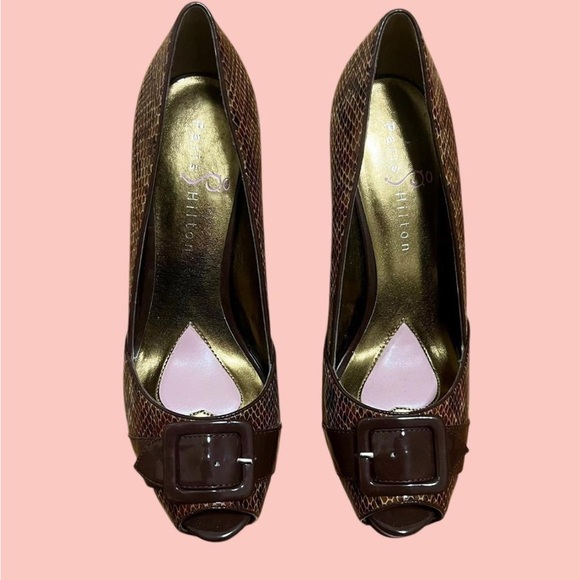 Paris Hilton brown snakeskin high heels with bow detail✨ - Picture 3 of 5